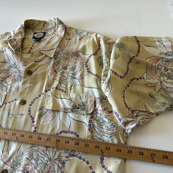 Tommy Bahama Hawaiian Cream Tropical Floral Rayon Double Pocket Camp Shirt LARGE - Picture 5 of 6